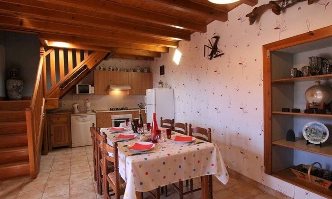 Boisset Cabaña | Casa Rural con Encanto: Naturaleza, Comodidad y Actividades para Toda la Familia