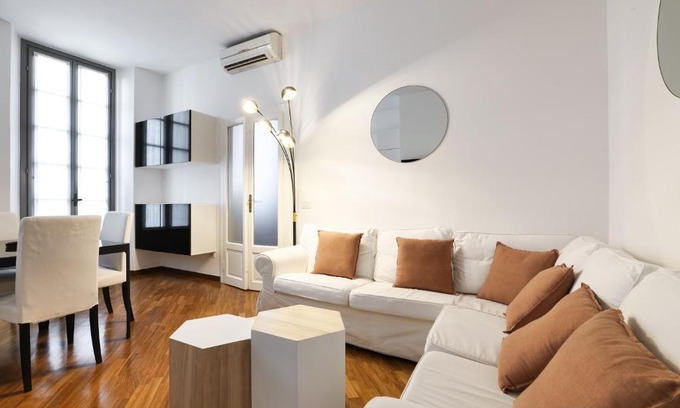 Porta Venezia Apartamento | Charming San Babila Apt.