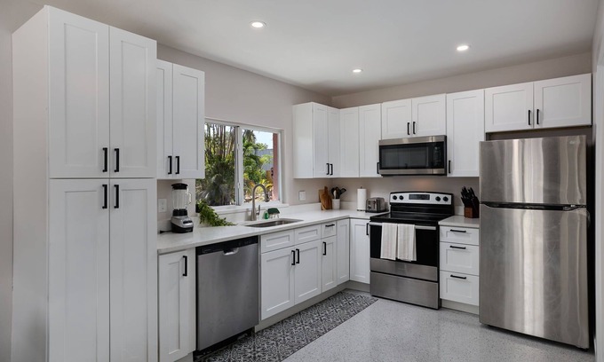 Sanibel Casa | Charming Sanibel Retreat 2BR, Pet Friendly
