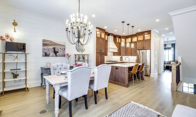 Hitch Village - Fred Wessels Homes Casa | Charming Savannah Townhome - 1 Block to Riverwalk!