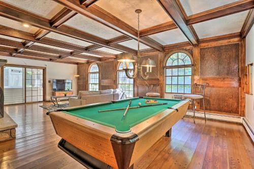 Saylorsburg Casa | Charming Saylorsburg Retreat with Game Room and Patio!