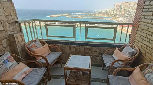Ar-Raml 1 Apartamento | Charming Seaview Condo in Gleem G10