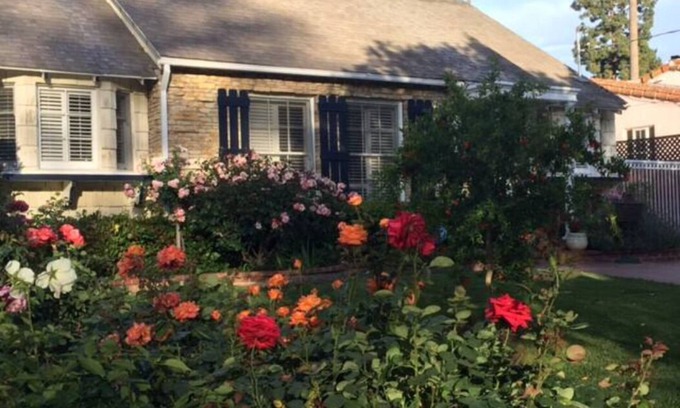 Studio City Casa | Charming secluded and gated 1-bedroom guesthouse in lovely Studio City