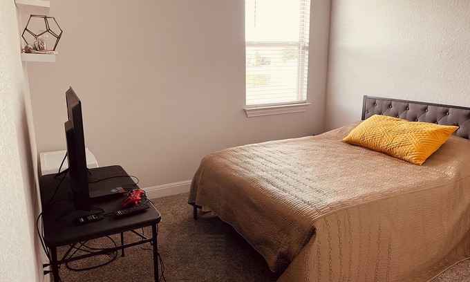Leander Casa | Charming shared space home with 1 bedroom plus flex space and private bathroom.