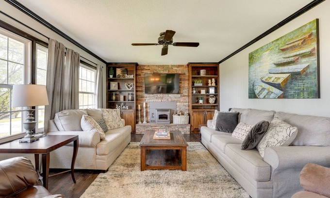 Shell Knob Casa | Charming Shell Knob Home: 16 Mi to Dogwood Canyon!
