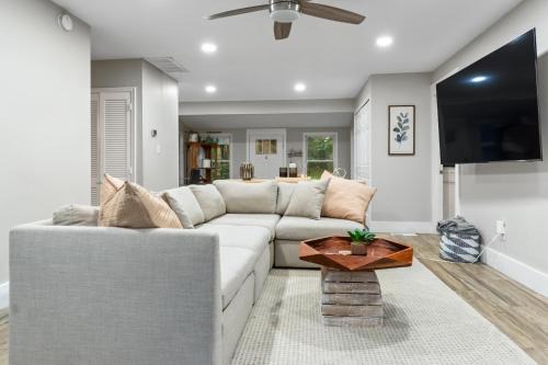 Berlin Casa | Charming Single-Family Home Between Ocean City & Assateague Island Pet-Friendly Retreat