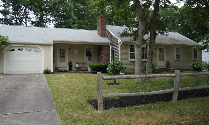 East Falmouth Casa | Charming, single-family getaway in Fisherman's Cove Community!