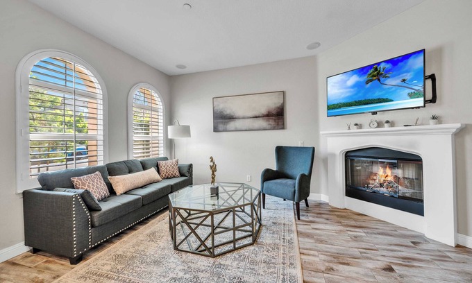 Northwood Casa | Charming Single-Level Home in Irvine, Prime Location, 30+ Day Stays #40818