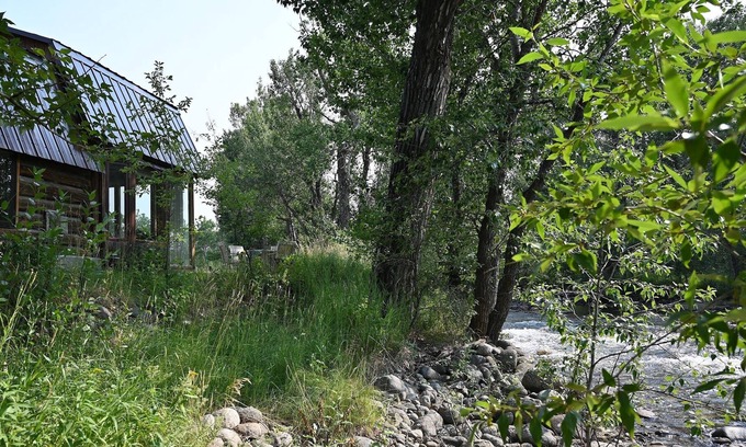 Roscoe Cabina | Charming small barn conversion with stunning East Rosebud views