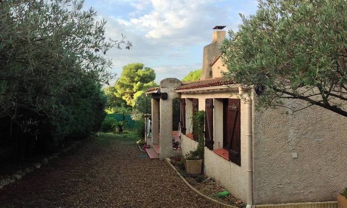 Balaruc-les-Bains Cabaña | Encantadora casa de campo del sur de Francia con un gran jardín