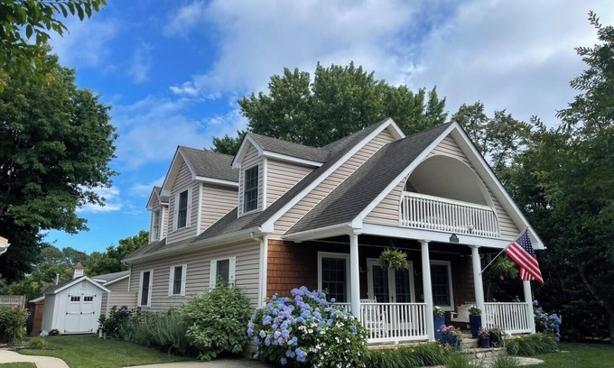 Country Club Estates Cabaña | Charming South Rehoboth Cottage: 5 Blocks to Beach & Boardwalk, Parking Included