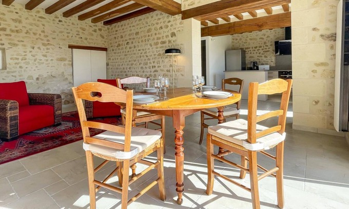 La Mesniere Cabaña | Encantadora casa de piedra con jardín, cerca de Mortagne-au-Perche