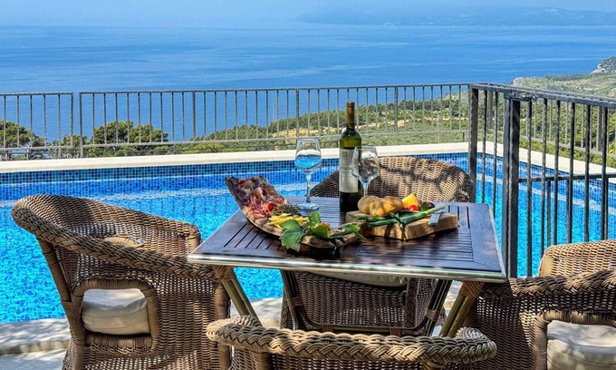 Tucepi Casa | BARATO!Encantadora casa de piedra sobre Tučepi con piscina, vista al mar, barbacoa, wifi