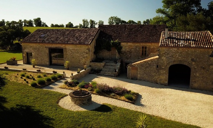 Leydou Cabaña | bonita casa de piedra con piscina privada climatizada