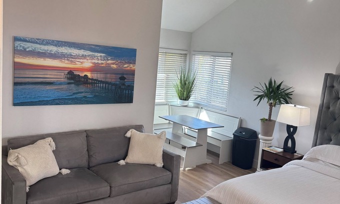Huntington Beach Apartamento | Charming studio in Huntington Beach: Private, Clean, Cozy, Quiet and Updated.