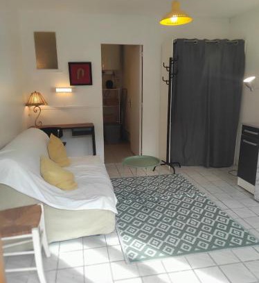 Boulevard des Poilus Apartamento | Charming studio!