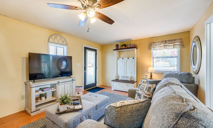 Berryville Apartamento | Charming Studio Home 12 Mi to Eureka Springs!