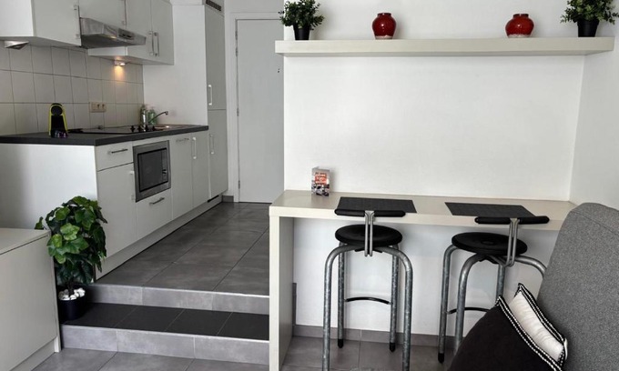Ilot Sacre Apartamento | Charming Studio in Central Brussels - Walk Everywhere!
