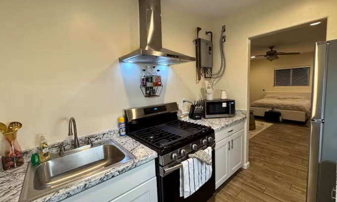 Marana Apartamento | Charming studio in tranquil Marana with AC, WiFi