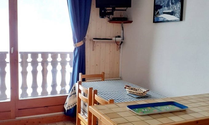 Station de Drouzin le Mont Apartamento | Estudio acogedor con balcón, bien equipado en entorno natural