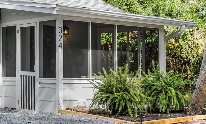 Kingston Apartamento | Charming studio in welcoming Daytona Beach with WiFi, AC