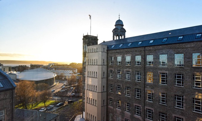 Dundee Apartamento | Charming Studio Suite in Dundee | Free Wi-Fi