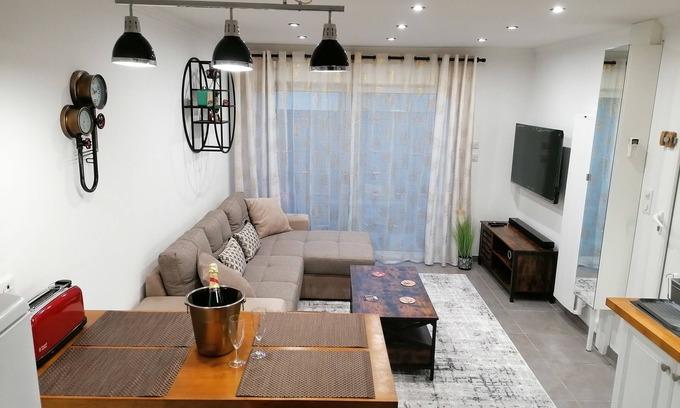 Laveyron Apartamento | Charming T2 apartment in villa with spa
