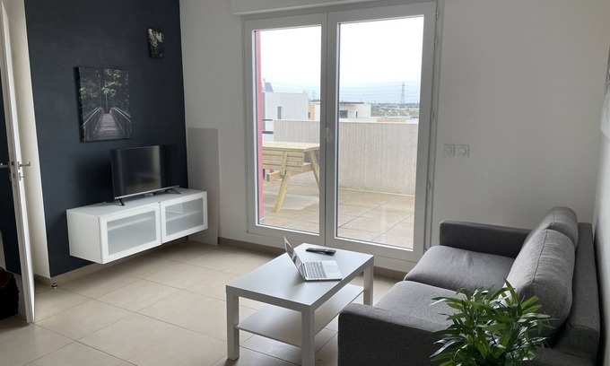 Saint-Jean-de-Vedas Apartamento | CHARMING T2 WITH LARGE QUIET TERRACE
