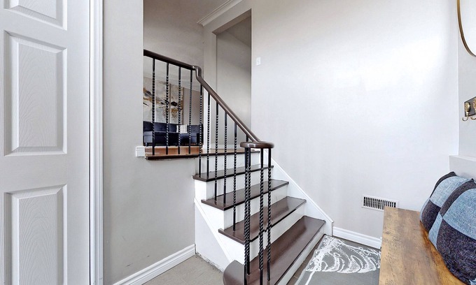 Brampton Casa | CHARMING THREE BEDROOM FLAT