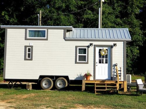 Georgia Coast Casa | Charming Tiny House Retreat in Danville, Georgia