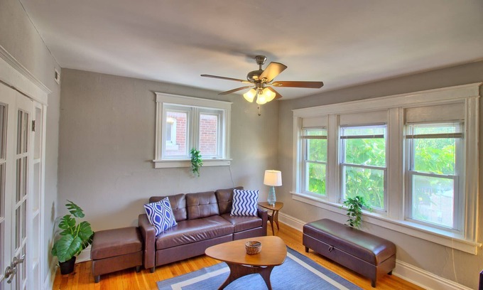 Tower Grove East Apartamento | Encantadores pasos de Tower Grove a T. G Park + Grand