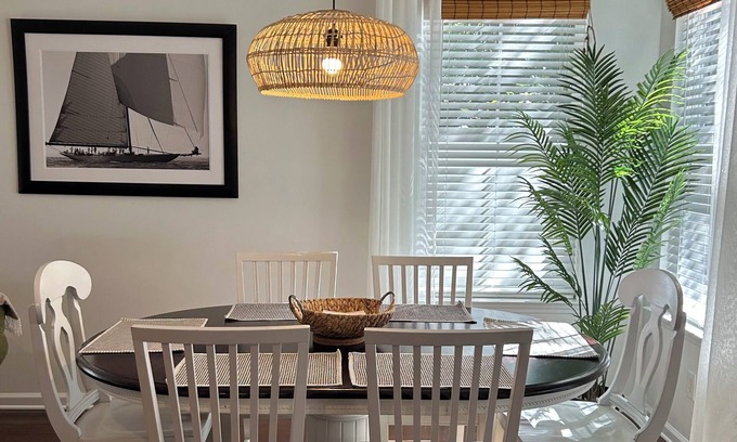 Bluffton Casa | Charming townhome in the historic area of Bluffton-3 BR & outdoor private oasis!