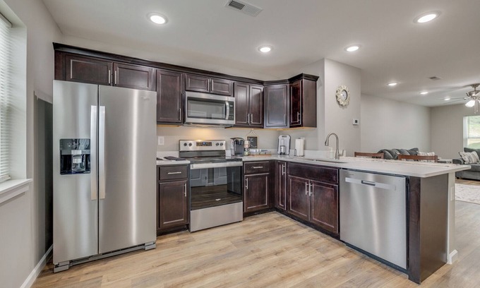 Bristol Casa | Charming Townhome near Hard Rock Casino! 2 Br 2.5BA, New Construction and modern