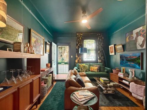 Newcastle East Casa | Charming Townhouse Steps from Newcastle Beach