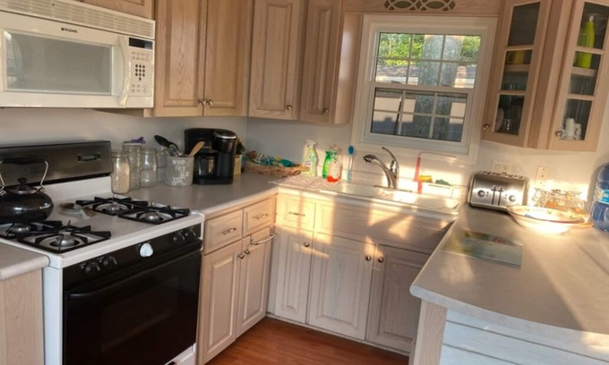 Sherkston Casa | Charming trailer at sherkston shores resort for a fun filled and relaxing stay.