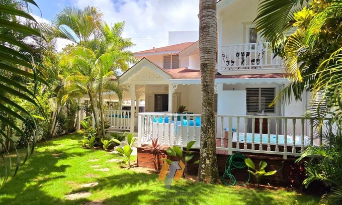 La Iglesia Casa | Encantadora villa gemela 2BR A/C - 400M playa - Jacuzzi Privado - Piscina Común