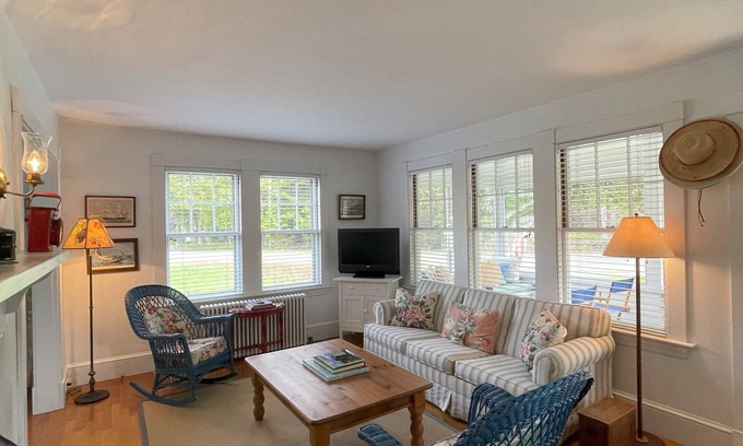Northeast Harbor Cabaña | Charming Two-Bedroom Cottage in Northeast Harbor