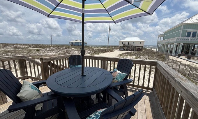 Southpointe Casa | Charming Updated Beach Cottage in Fort Morgan, AL