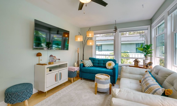 Villas Casa | Charming + Updated Villas Home w/ Backyard!