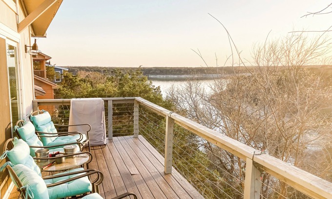 Morgans Point Resort Casa | Charming 2-bedroom lakeview home, boat ramp mile away, Morgan's Point Resort