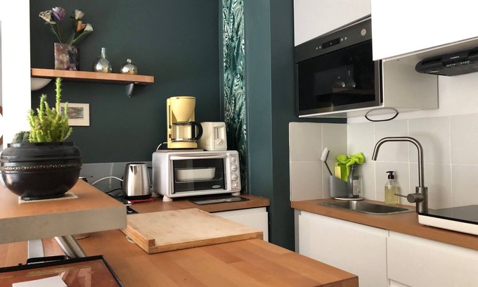 Chamalieres Apartamento | Charming, very quiet F2 just a few minutes' walk from the Royat thermal baths.