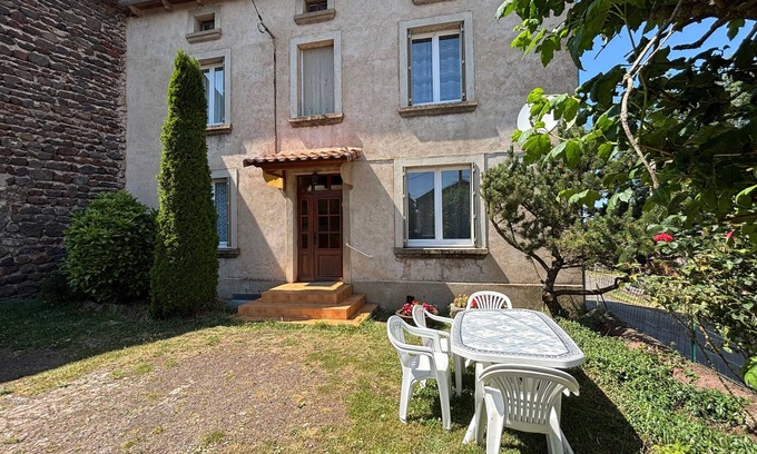 Solignac-sur-Loire Cabaña | Gîte familial au calme avec jardin, près des Gorges de la Loire, proche Le Puy-en-Velay