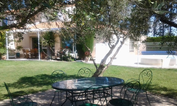 Arles Villa | Encantadora villa con piscina, spa, Wi-Fi, equitación, 15 ha de pradera