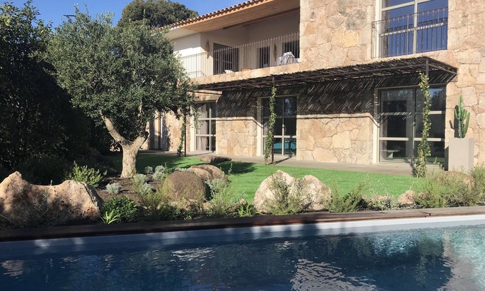 Santa Giulia Casa | CHALET CON ENCANTO EN PIEDRAS BONIFACIO