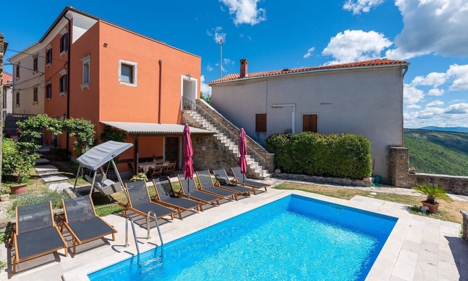 Oprtalj Villa | Villa Letizia / Lovely Villa Letizia in northern Istria