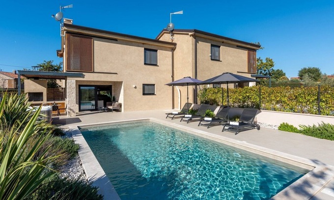 Kadumi Villa | Villa San Vincenti / Modern Villa San Vincenti near Poreč, Istria