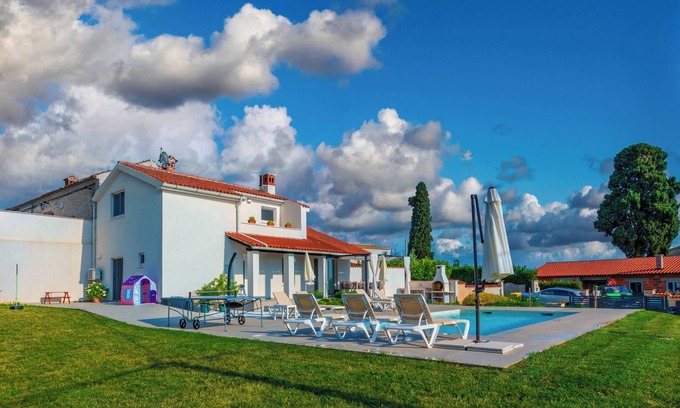 Butkovici Casa | Charming villa with pool for 7 people