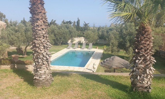 Taklisah Villa | Charming villa with swimming pool