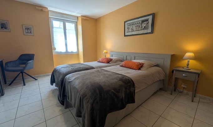 Chateauvillain Cabaña | Gîte familial avec terrasse à Châteauvillain, entre Champagne et Bourgogne, proche parc aux daims