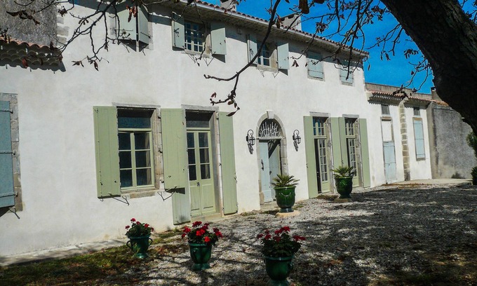 Gaja-et-Villedieu Casa | Mas de encanto clasificado 3 * hermosos volúmenes piscina privada finca vinícola